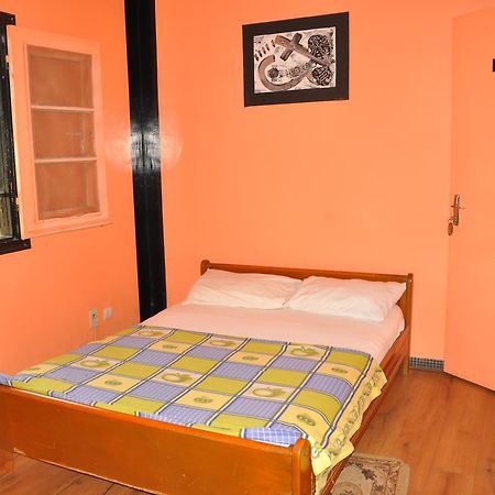 Chez Agnes Hotell Dakar Exteriör bild