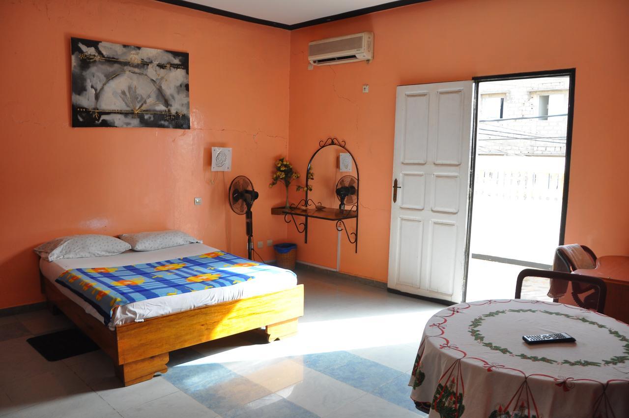 Chez Agnes Hotell Dakar Exteriör bild